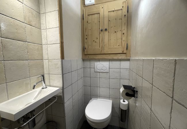 Apartment in La Clusaz - Bedière, apartment 3 - for 8 people 3* in the village  Apartment in La Clusaz - Bedière, apartment 3 - for 8 people 3* in the village