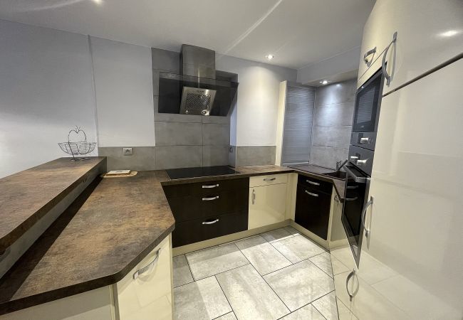 Apartment in La Clusaz - Bedière, apartment 3 - for 8 people 3* in the village  Apartment in La Clusaz - Bedière, apartment 3 - for 8 people 3* in the village