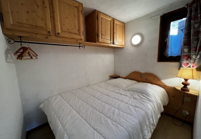 Apartment in La Clusaz - Biblos, apartment B15 - for 4 people 2* in the village