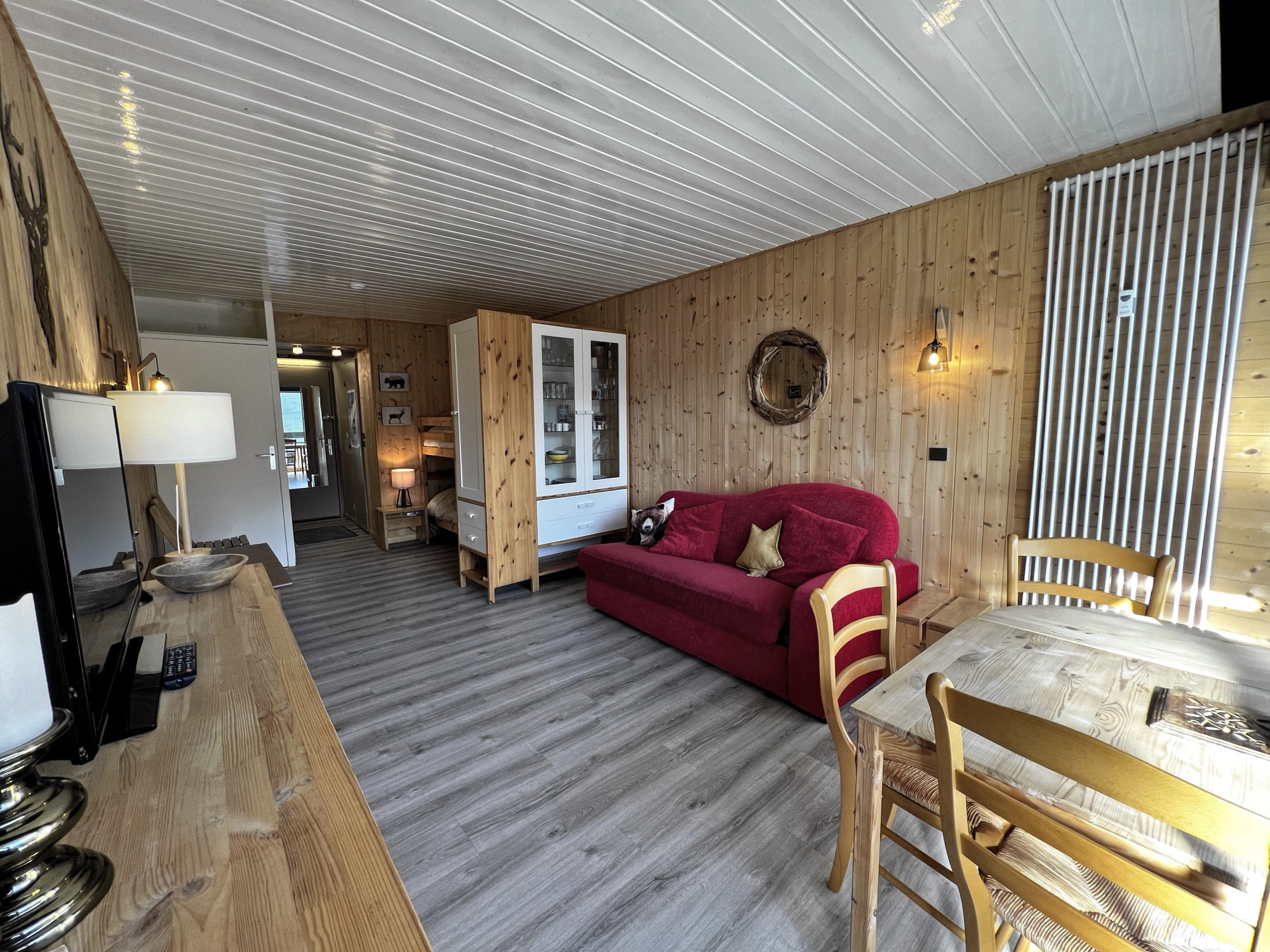  in La Clusaz - AIGUILLE VERTE 28 - Studio with mountain views, close to the aquatic area