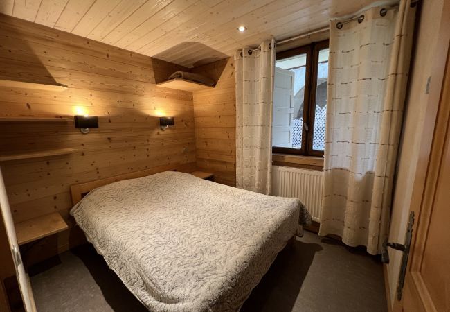 Apartment in La Clusaz - Gentianes 1 - Apartment 3*** in the village, near ski slope for 8 people