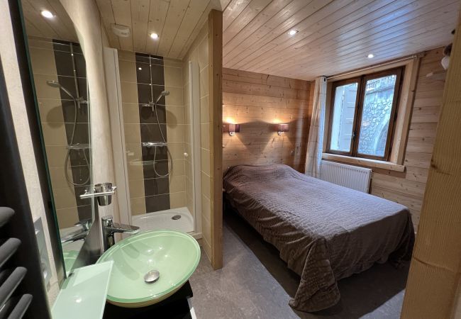 Apartment in La Clusaz - Gentianes 1 - Apartment 3*** in the village, near ski slope for 8 people Apartment in La Clusaz - Gentianes 1 - Apartment 3*** in the village, near ski slope for 8 people