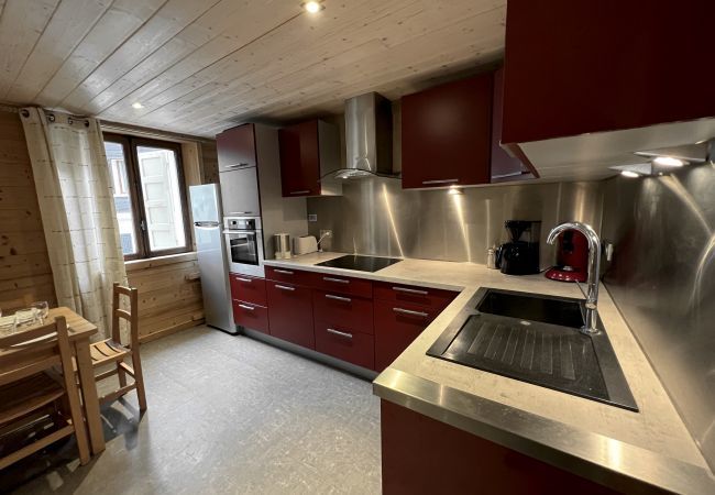 Apartment in La Clusaz - Gentianes 1 - Apartment 3*** in the village, near ski slope for 8 people Apartment in La Clusaz - Gentianes 1 - Apartment 3*** in the village, near ski slope for 8 people