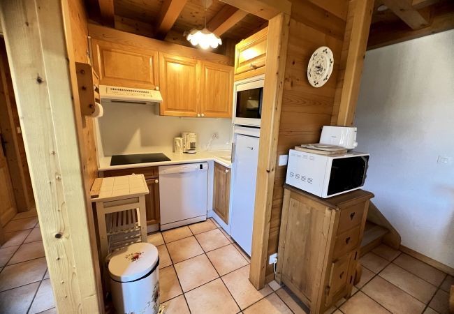 Chalet in La Clusaz - Murgiers B1 - Part of Confins valley chalet 7 people. Chalet in La Clusaz - Murgiers B1 - Part of Confins valley chalet 7 people.