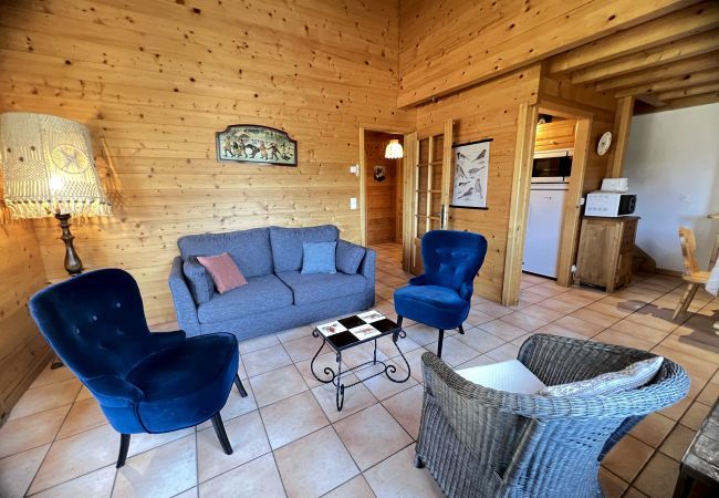 Chalet in La Clusaz - Murgiers B1 - Part of Confins valley chalet 7 people. Chalet in La Clusaz - Murgiers B1 - Part of Confins valley chalet 7 people.