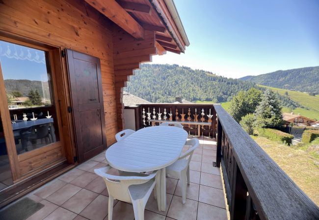 Chalet in La Clusaz - Murgiers B1 - Part of Confins valley chalet 7 people. Chalet in La Clusaz - Murgiers B1 - Part of Confins valley chalet 7 people.
