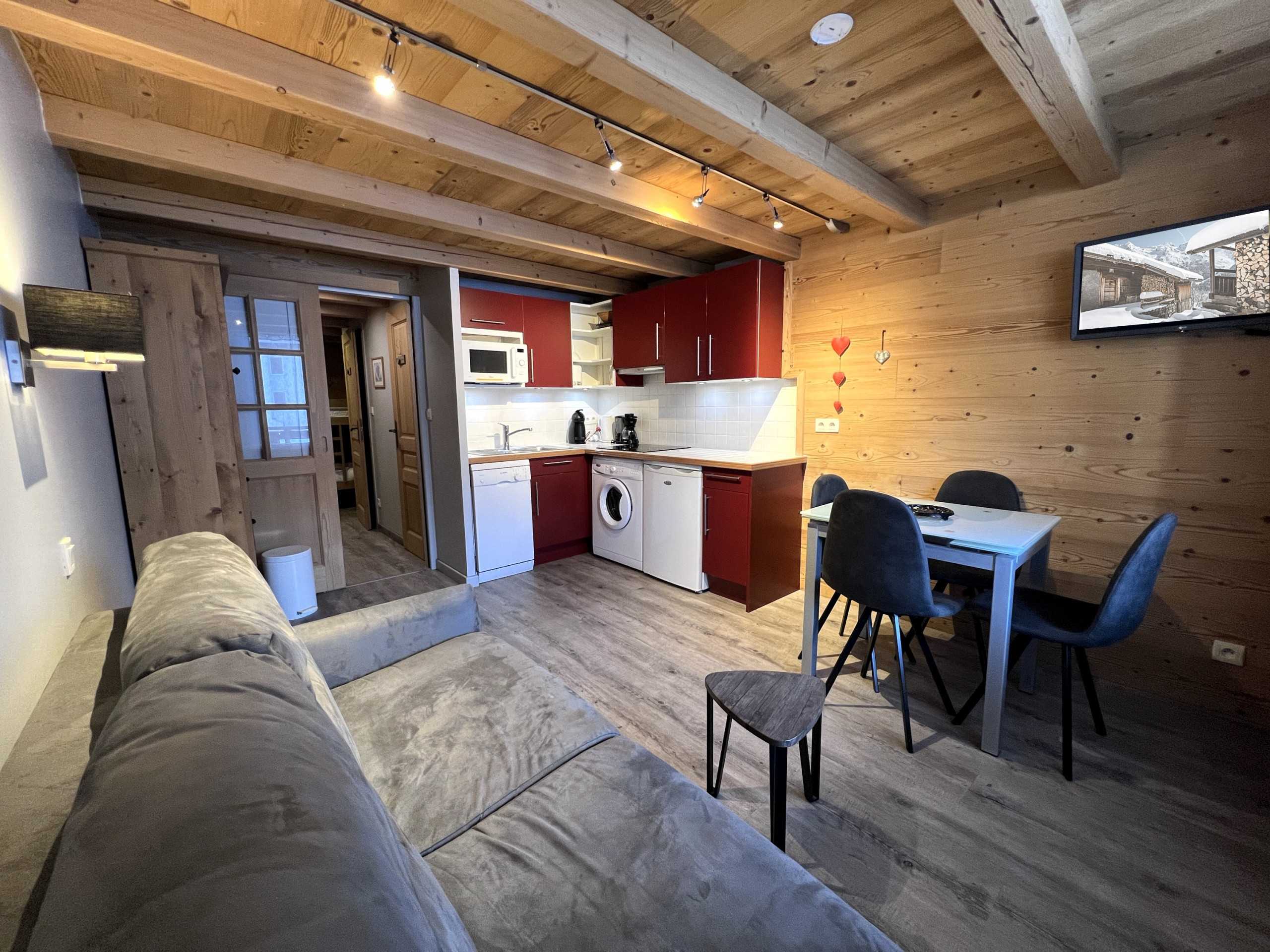  in La Clusaz - Parnasse 203 - Apartment 3* on the ski slope, in the village for 4 people