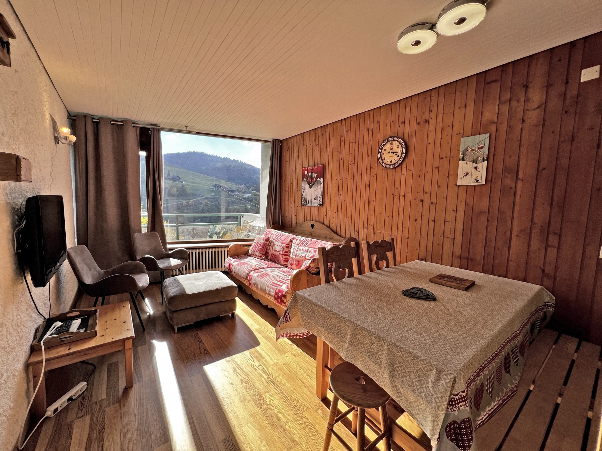  in La Clusaz - Aravis 1500, apartment 11 - 2* ski-in ski-out for 6 people
