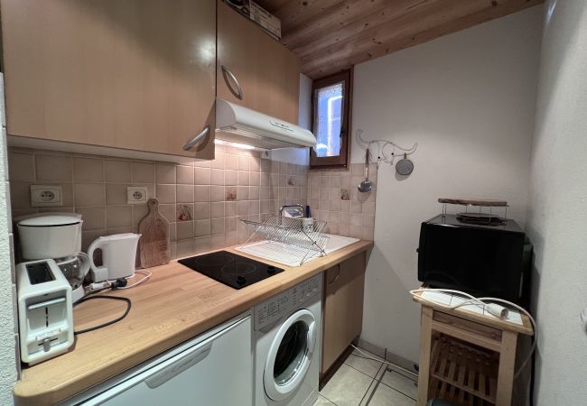 Studio in La Clusaz - Petit Lutin 1 - Studio in chalet, on the ski slopes for 2 people Studio in La Clusaz - Petit Lutin 1 - Studio in chalet, on the ski slopes for 2 people