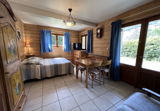 Studio in La Clusaz - Petit Lutin 1 - Studio in chalet, on the ski slopes for 2 people Studio in La Clusaz - Petit Lutin 1 - Studio in chalet, on the ski slopes for 2 people
