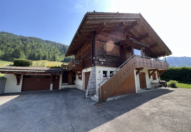 Studio in La Clusaz - Petit Lutin 1 - Studio in chalet, on the ski slopes for 2 people Studio in La Clusaz - Petit Lutin 1 - Studio in chalet, on the ski slopes for 2 people