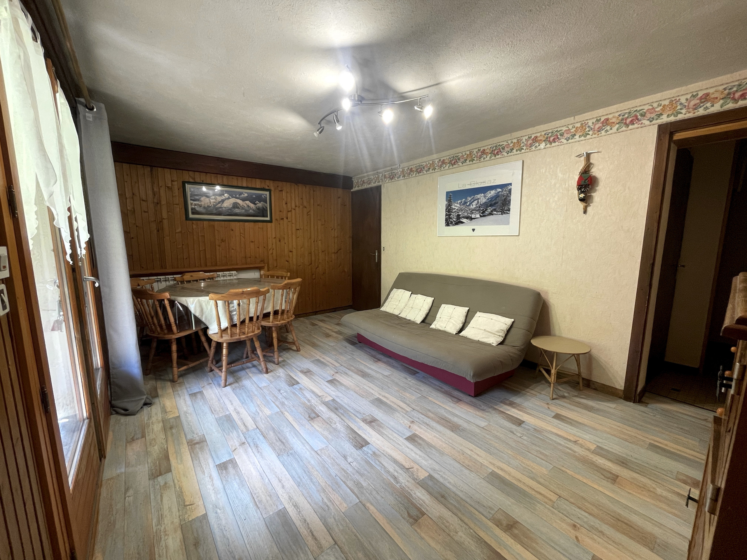Villa in La Clusaz - Ty menez 1 - Apartment in chalet garden level 2*, on the ski slopes for 6 people