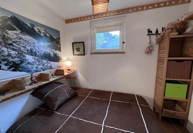 Apartment in La Clusaz - Parnasse 1- 413- Village centre, foot of the slopes, 4 pers.