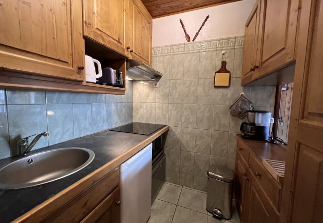 Apartment in La Clusaz - Elan 15 - Flat for 6 people, village center, 2* Apartment in La Clusaz - Elan 15 - Flat for 6 people, village center, 2*