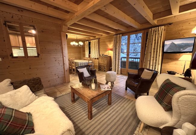 Chalet in La Clusaz - Le Paturage, charming half-chalet facing the mountains Chalet in La Clusaz - Le Paturage, charming half-chalet facing the mountains