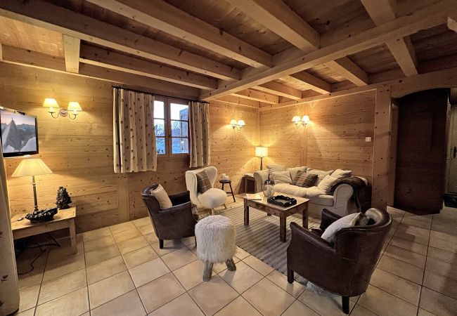 Chalet in La Clusaz - Le Paturage, charming half-chalet facing the mountains Chalet in La Clusaz - Le Paturage, charming half-chalet facing the mountains