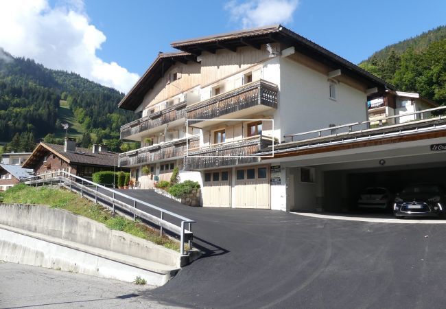Apartment in La Clusaz - Crepuscule 3 - Apartment 6 people near ski slopes and village, 2*  Apartment in La Clusaz - Crepuscule 3 - Apartment 6 people near ski slopes and village, 2*