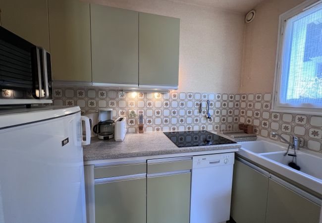Apartment in La Clusaz - Crepuscule 3 - Apartment 6 people near ski slopes and village, 2*  Apartment in La Clusaz - Crepuscule 3 - Apartment 6 people near ski slopes and village, 2*