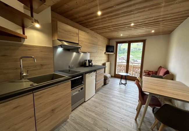 Apartment in La Clusaz - Crepuscule 5 - Apartment near ski slopes and village, 2* 4 pers. Apartment in La Clusaz - Crepuscule 5 - Apartment near ski slopes and village, 2* 4 pers.