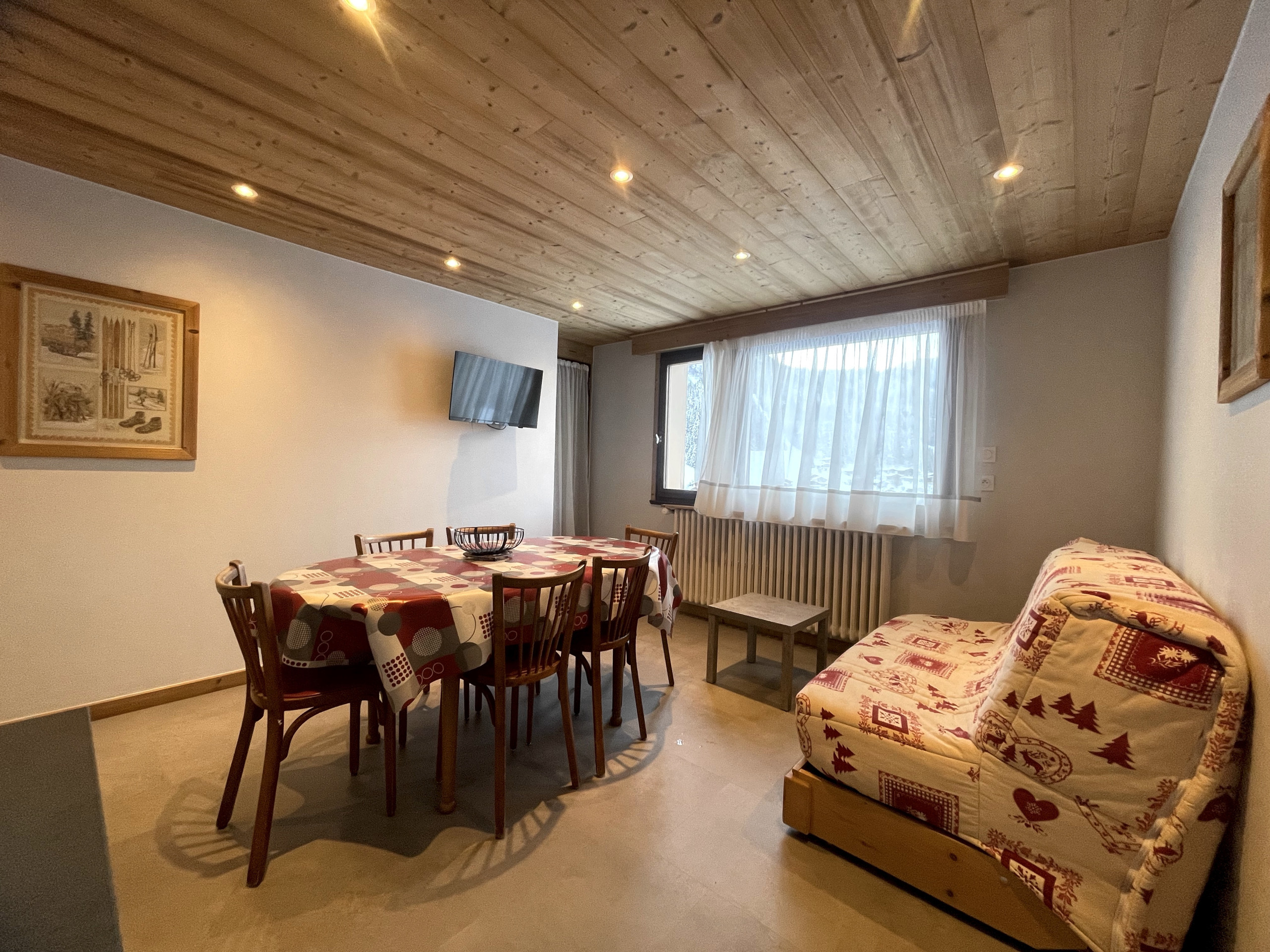  in La Clusaz - Grotte aux Fées A - Apartment on the slopes, near the village 6 pers.