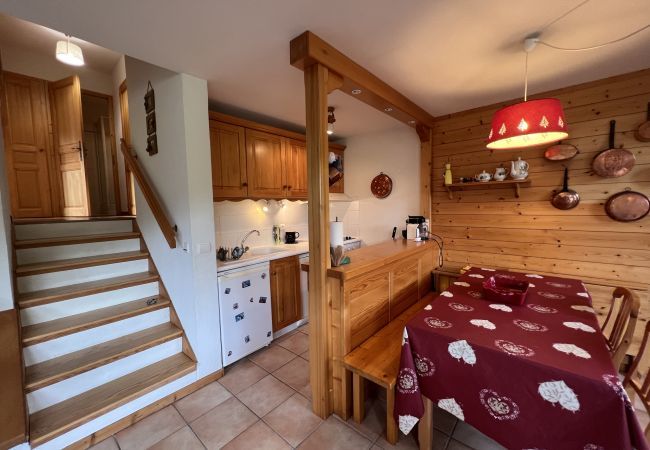 Apartment in La Clusaz - Tendieu Soleil B1 - Apartment in chalet 6 people, mountain view Apartment in La Clusaz - Tendieu Soleil B1 - Apartment in chalet 6 people, mountain view
