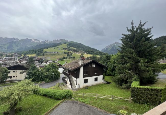 Studio in La Clusaz - Gémeaux S - Studio near ski slopes and village, 2* 2 pers.  Studio in La Clusaz - Gémeaux S - Studio near ski slopes and village, 2* 2 pers.
