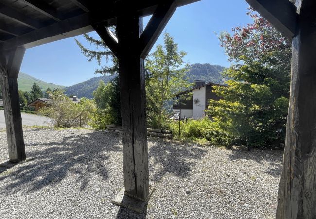 Apartment in La Clusaz - Alpée 2 - Apartment in chalet for 4 people 2* Apartment in La Clusaz - Alpée 2 - Apartment in chalet for 4 people 2*