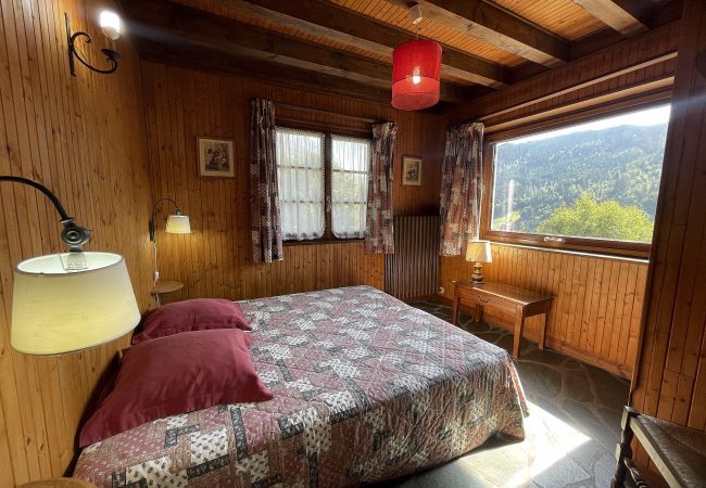 Apartment in La Clusaz - Alpée 4 - Apartment in chalet for 6 people 2* Apartment in La Clusaz - Alpée 4 - Apartment in chalet for 6 people 2*