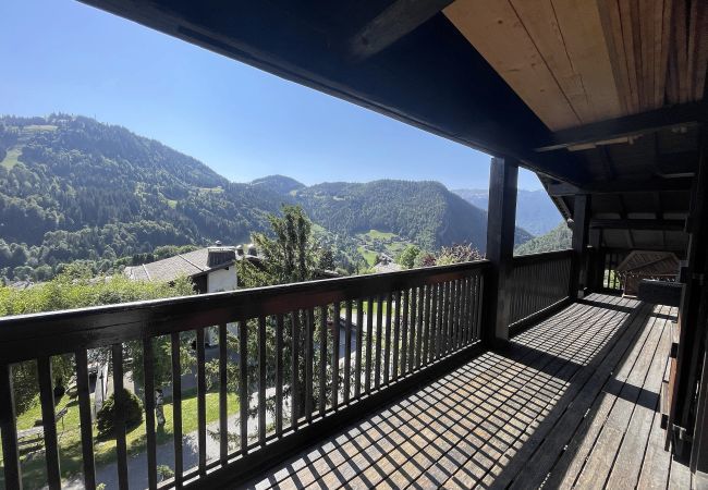 Apartment in La Clusaz - Alpée 5 - Apartment in chalet for 6 people 2* Apartment in La Clusaz - Alpée 5 - Apartment in chalet for 6 people 2*