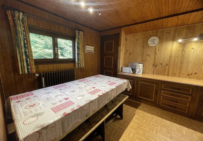 Apartment in La Clusaz - Alpée 5 - Apartment in chalet for 6 people 2* Apartment in La Clusaz - Alpée 5 - Apartment in chalet for 6 people 2*