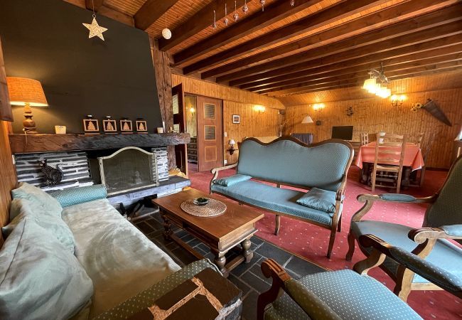 Apartment in La Clusaz - Alpée 5 - Apartment in chalet for 6 people 2* Apartment in La Clusaz - Alpée 5 - Apartment in chalet for 6 people 2*