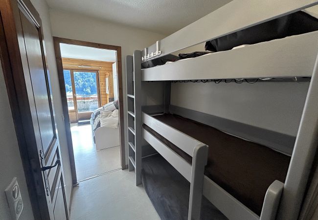 Studio in La Clusaz - Louveteau 3 - Studio with terrace in Confins Valley for 5 people. Studio in La Clusaz - Louveteau 3 - Studio with terrace in Confins Valley for 5 people.