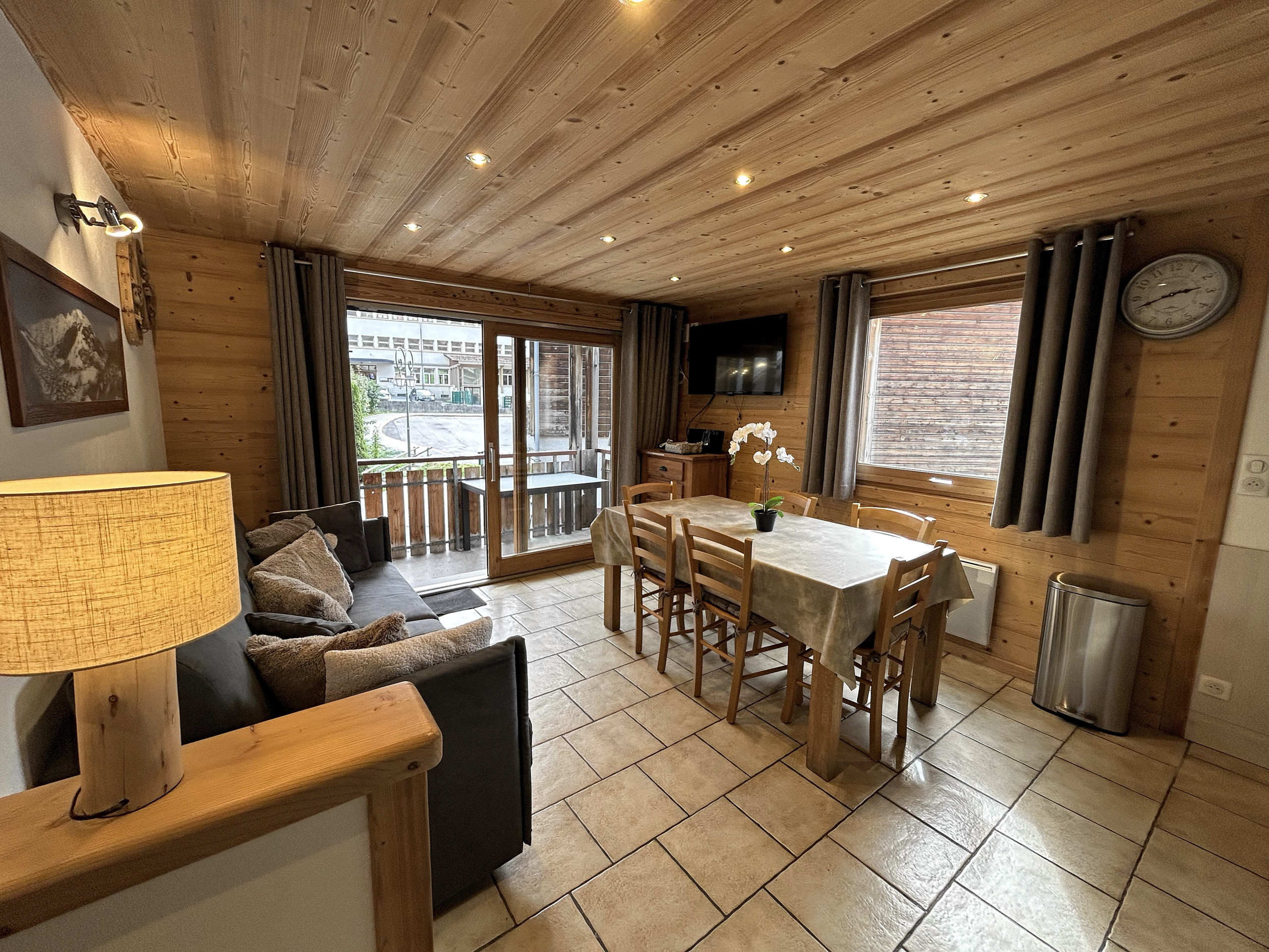  in La Clusaz - NEW RENTAL: KERANGUEN 5 – Village-center apartment, close to slopes and shops – Wi-Fi – Parking