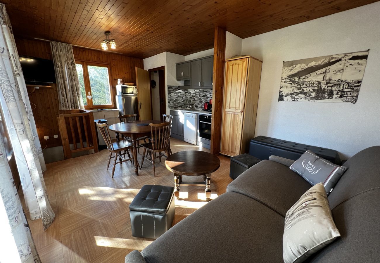 Chalet in La Clusaz - Abricot - Flat in chalet for 4 people 3* for 2 people