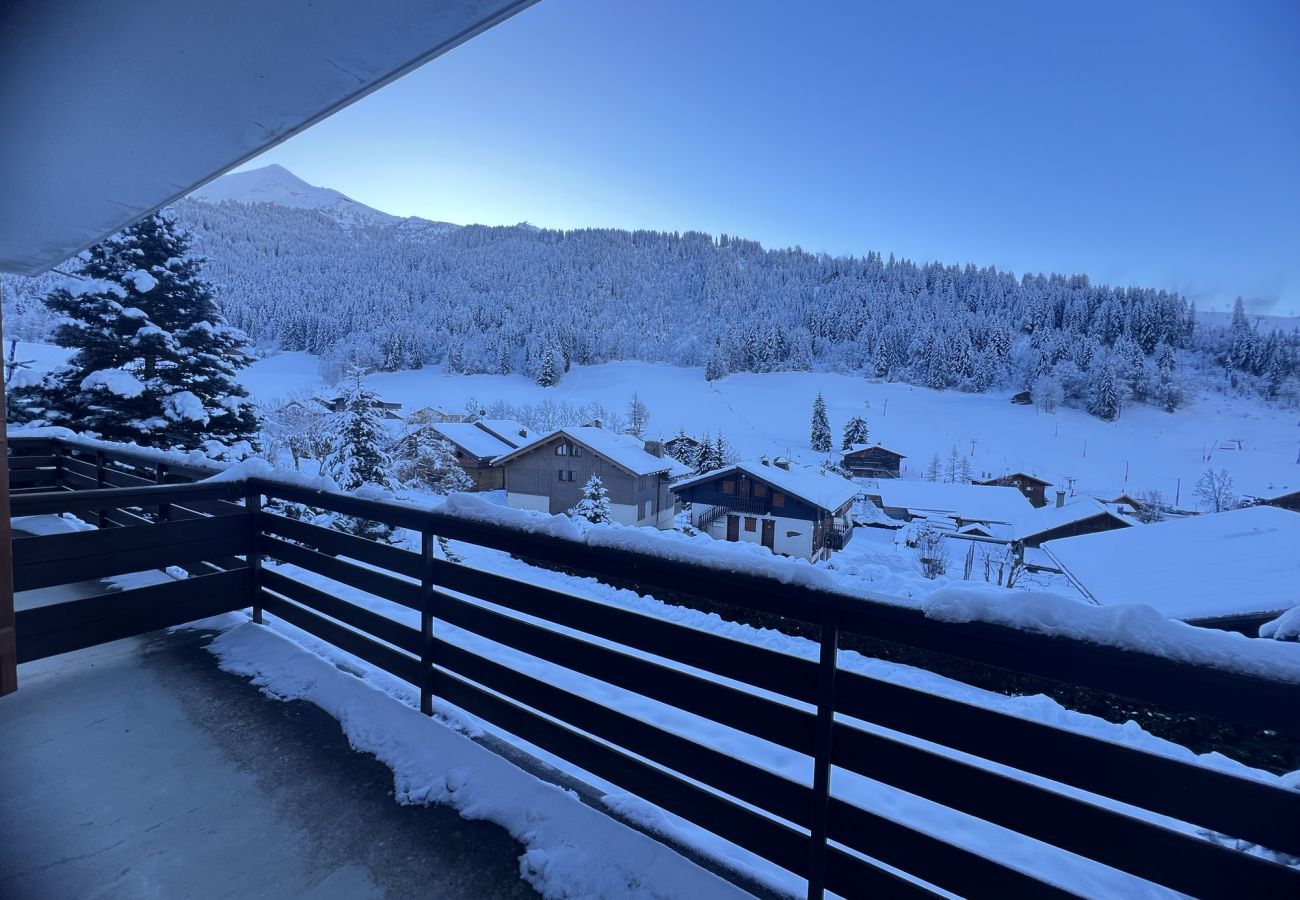 Chalet in La Clusaz - Abricot - Flat in chalet for 4 people 3* for 2 people