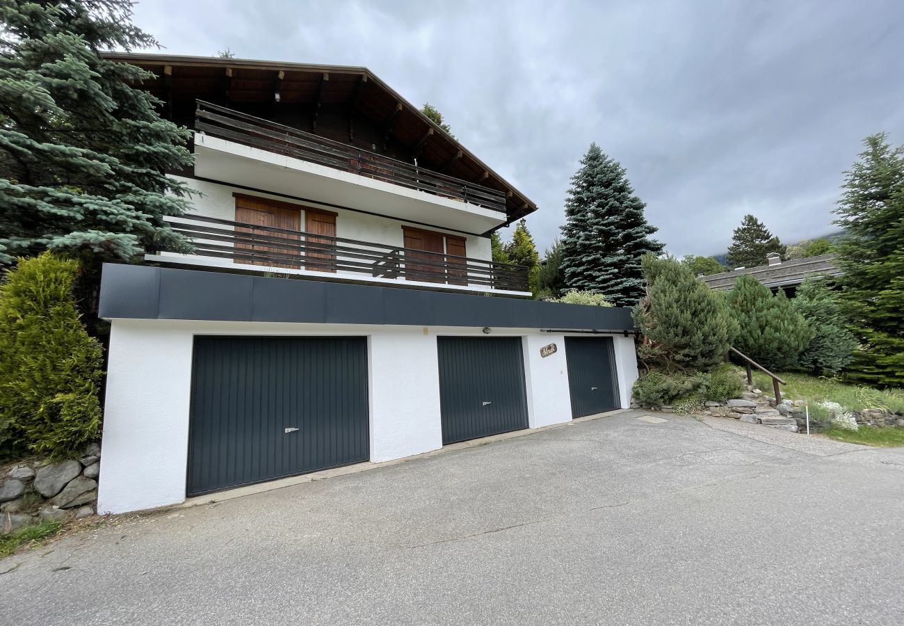 Chalet in La Clusaz - Abricot - Flat in chalet for 4 people 