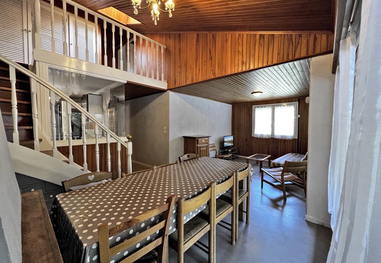 Apartment in La Clusaz - Belmont, apartment 26 - for 8 people 2* in the village