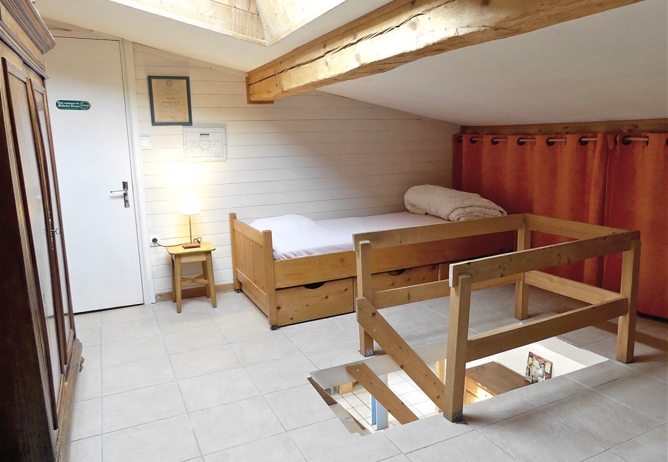 Apartment in La Clusaz - Candia 5 - Duplex for 5/6 people 2* in the village