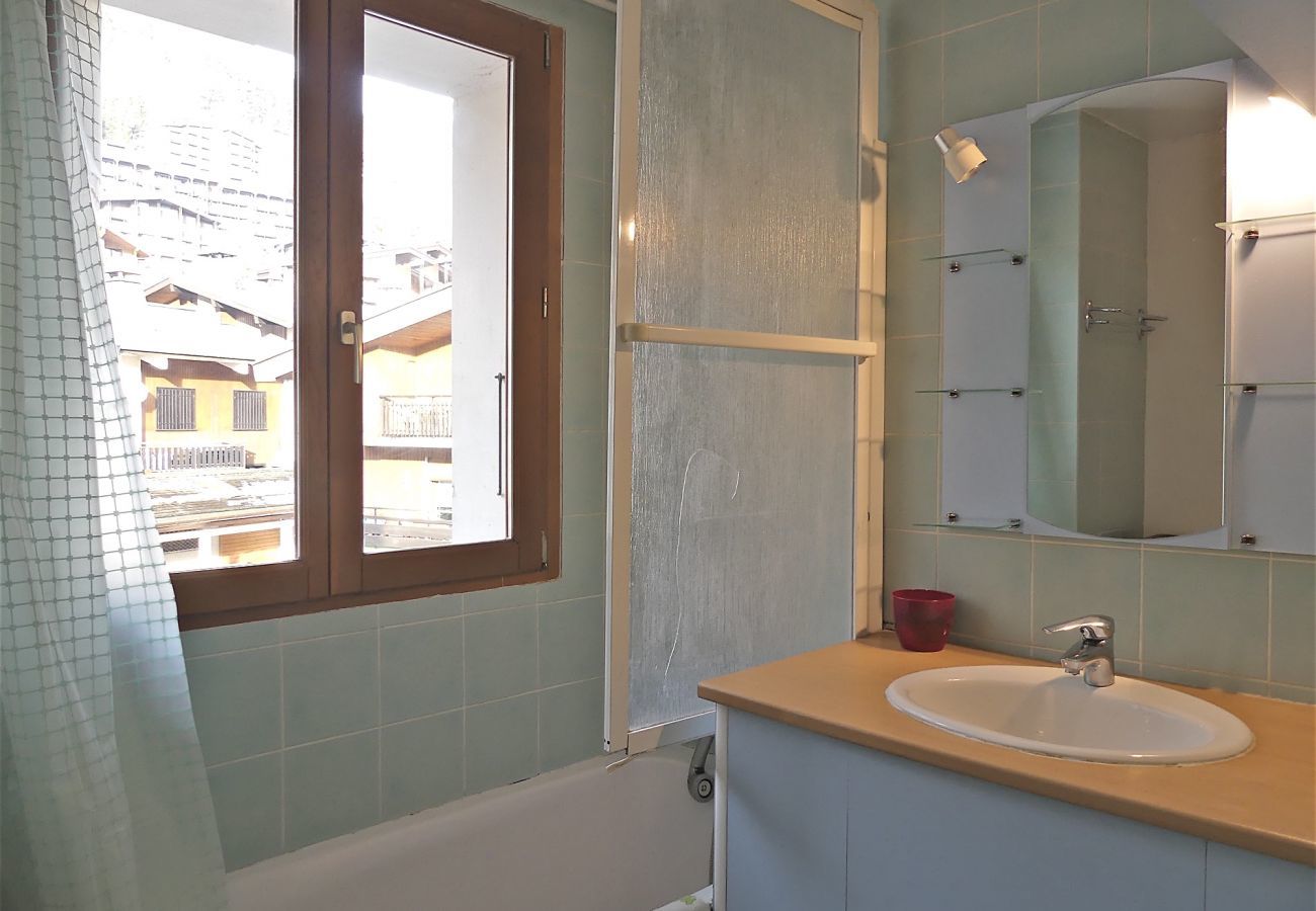 Apartment in La Clusaz - Candia 5 - Duplex for 5/6 people 2* in the village