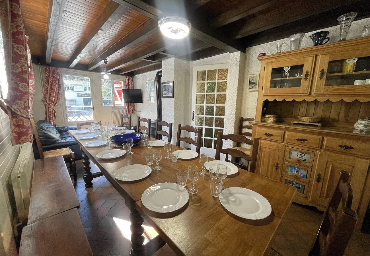 Chalet in La Clusaz - Cotterg - Chalet for 15 people 2* in the village 