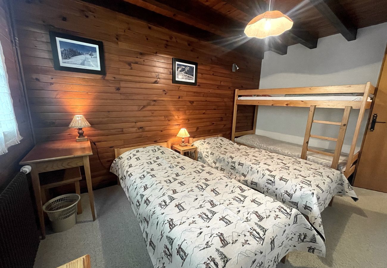 Chalet in La Clusaz - Cotterg Rez - Half chalet for 6 people 2* village centre 