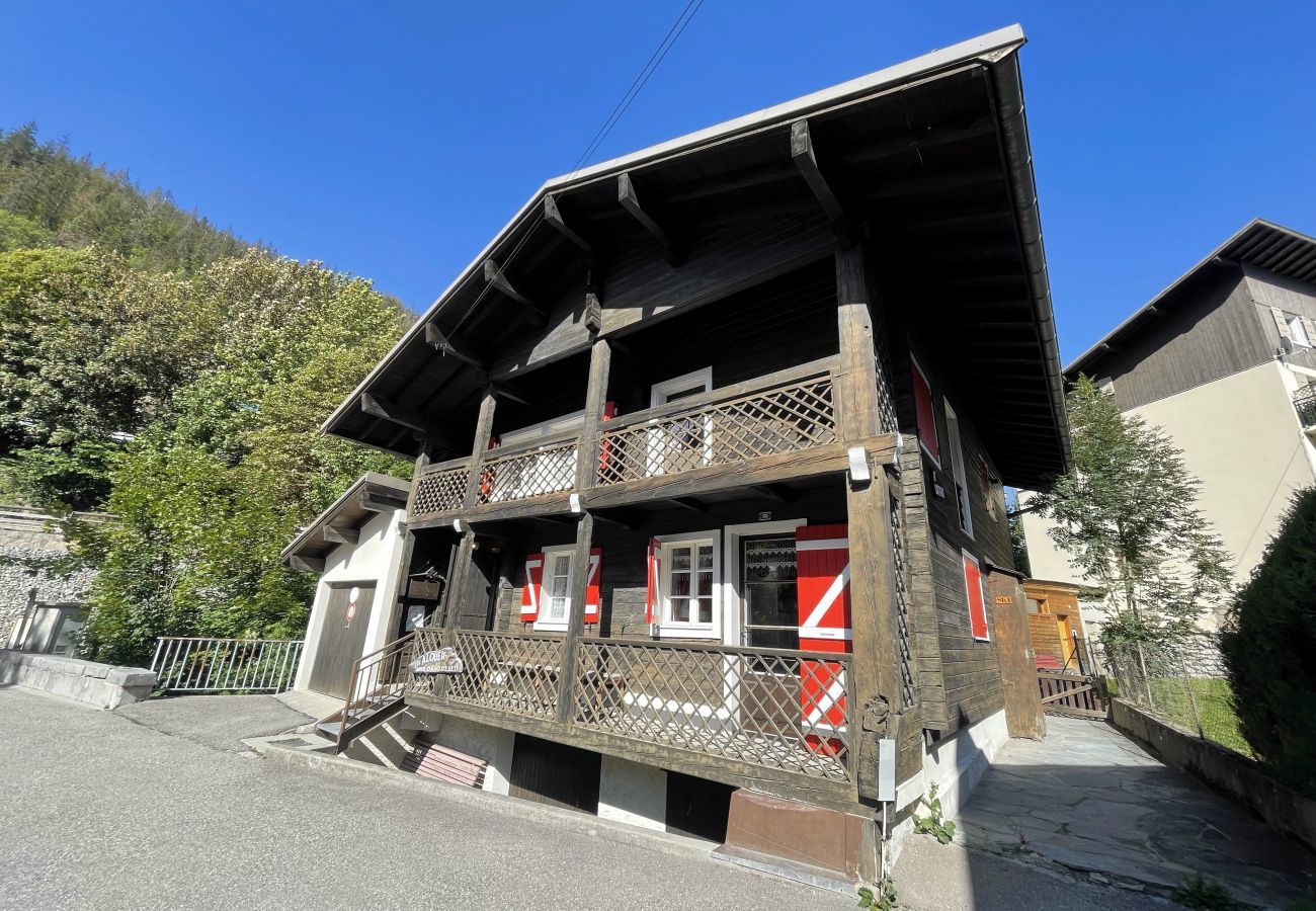 Chalet in La Clusaz - Cotterg Rez - Half chalet for 6 people 2* village centre 