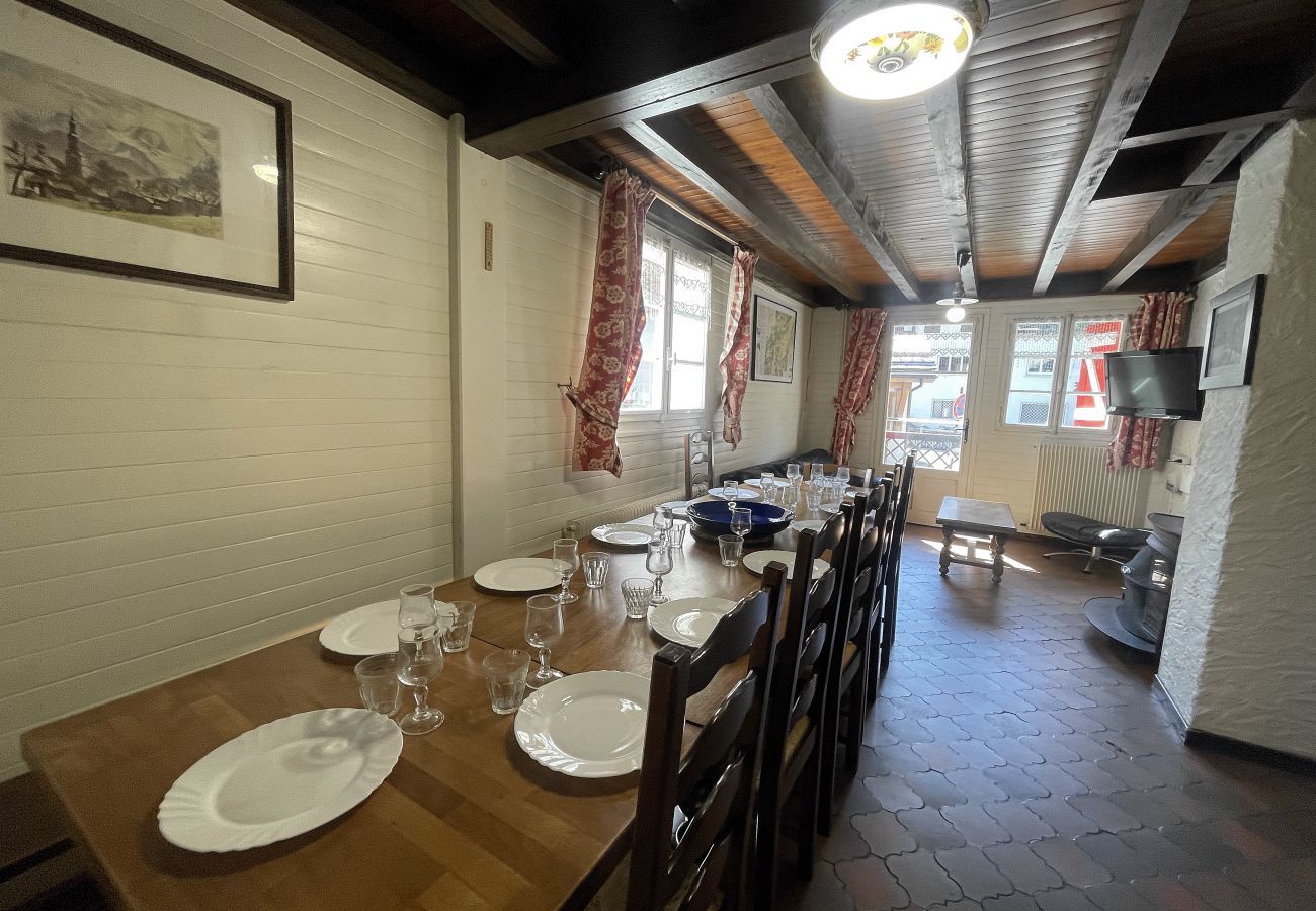 Chalet in La Clusaz - Cotterg Rez - Half chalet for 6 people 2* village centre 