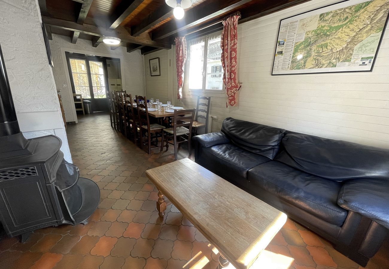 Chalet in La Clusaz - Cotterg Rez - Half chalet for 6 people 2* village centre 