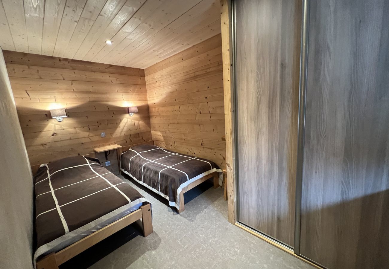 Apartment in La Clusaz - Gentianes 1 - Apartment 3* in the village, near ski slope for 8 people