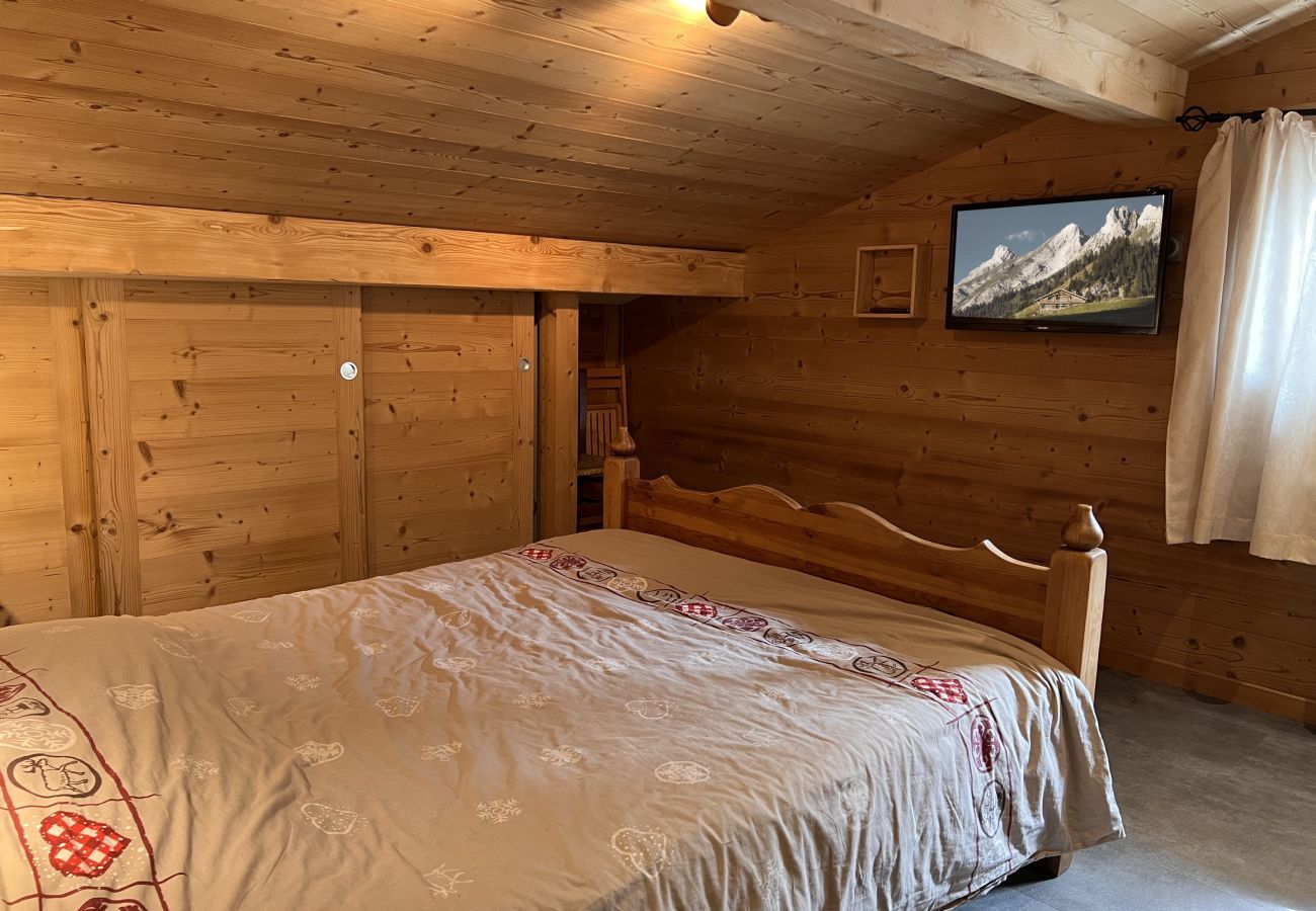 Apartment in La Clusaz - Gentianes flat 4 - Apartment 3*** village center, near ski slope for 7/8 people