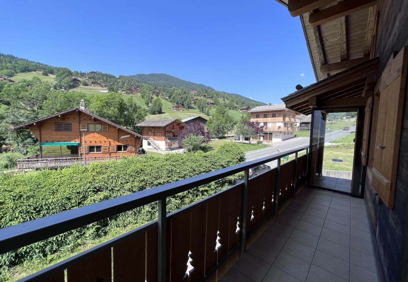 Chalet in La Clusaz - Petit Lutin - Chalet for 6 people on the ski slopes 3*