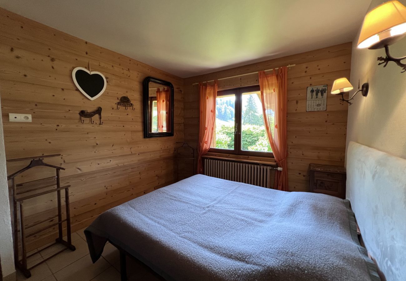 Chalet in La Clusaz - Petit Lutin - Chalet for 6 people on the ski slopes 3*