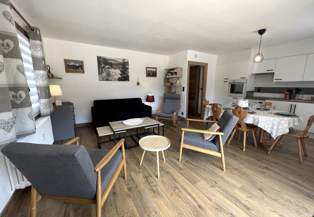 Apartment in La Clusaz - Rose de Noel - Appartement garden level for 6 people 3*