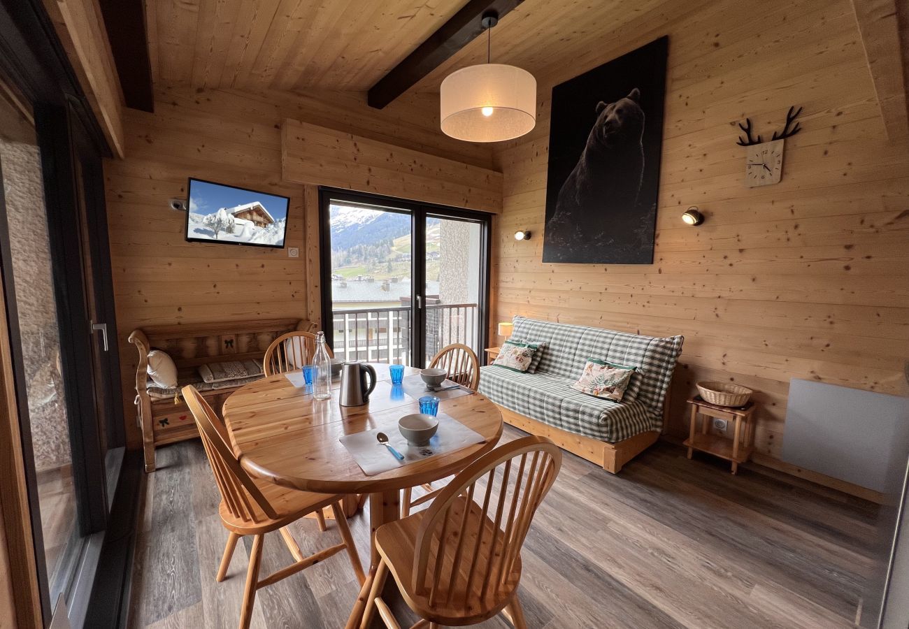 Apartment in La Clusaz - Sapaudia G - Apartment for 5 people 2*, ski on the feet, nice view